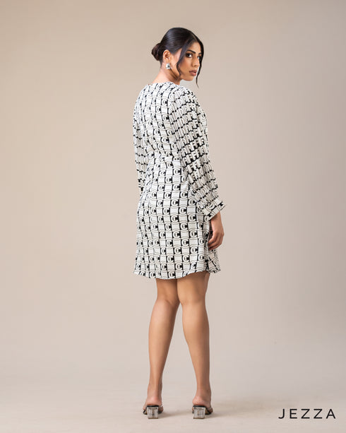 Elegant Flow: Above-Knee V-Neck Dress with Pleated Sleeves 66031